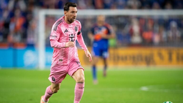 Inter Miami forward Lionel Messi (10) runs down the field during the second half of MLS soccer's Eastern Conference semifinal against FC Cincinnati Sunday, Nov. 23, 2025, in Cincinnati.
