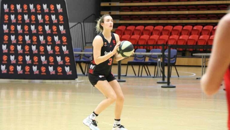 Marina Mabrey - Perth Lynx Open Training & Autograph Session 2021